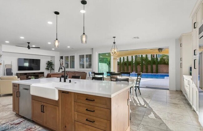 Building Photo - 7277 Sashaying Spirit Ct
