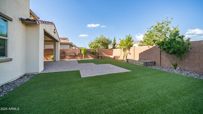 Building Photo - 4349 S Helix