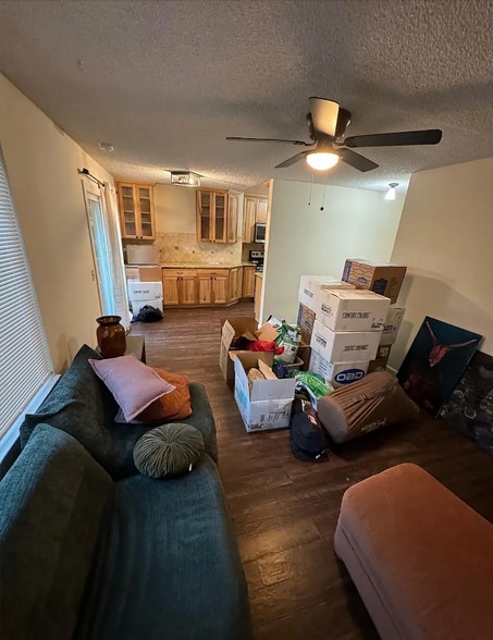 Building Photo - 3855 E Leonesio Dr