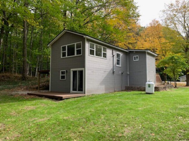 Back of House - 5804 Barnhart Rd