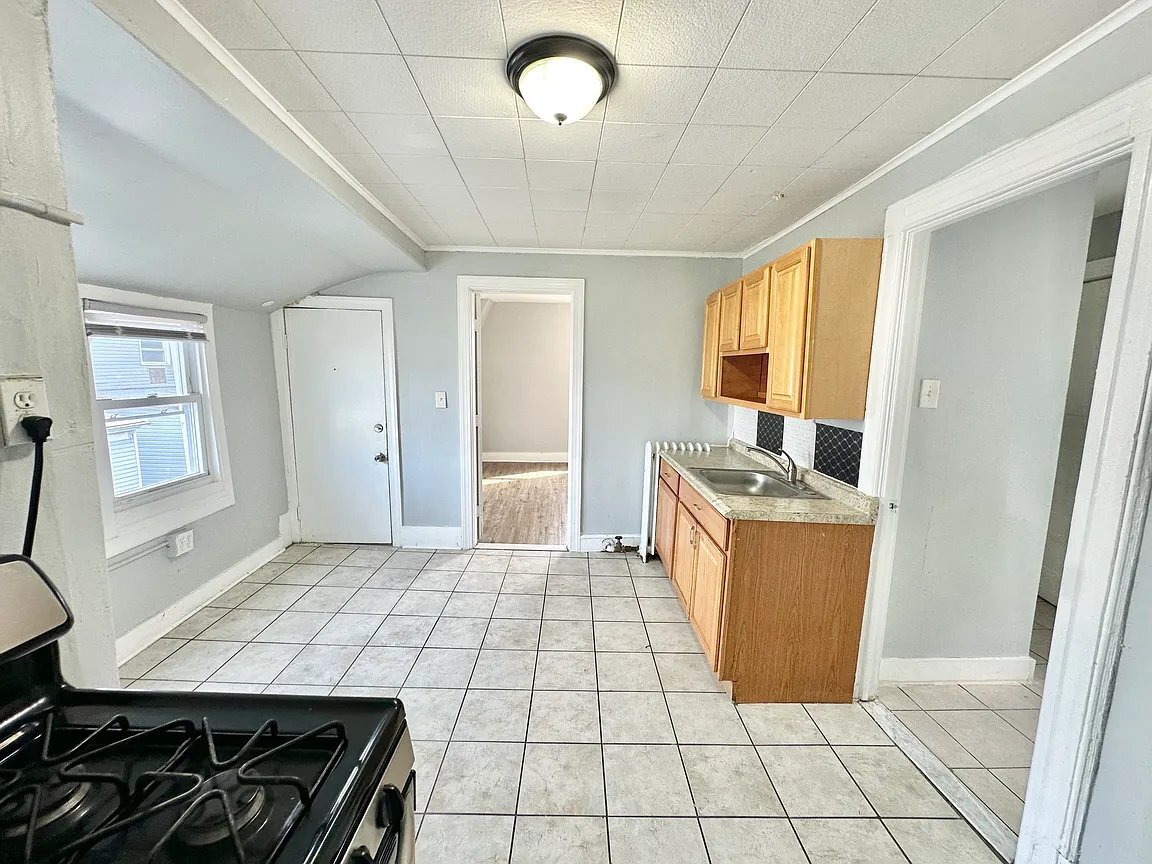Building Photo - 117 4th Ave