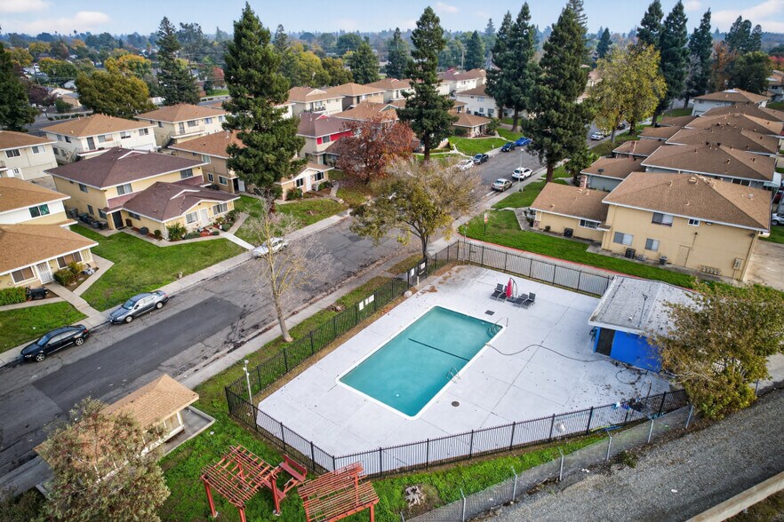 Building Photo - 81 La Fresa Ct