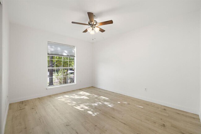 Building Photo - 218 Altamont St