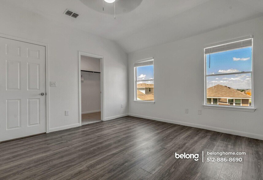 Building Photo - 5008 Irvine Ln