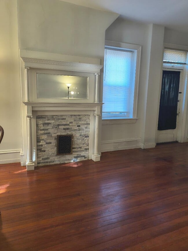 Building Photo - 6845 Germantown Ave