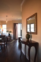 Building Photo - 525 E 6th St