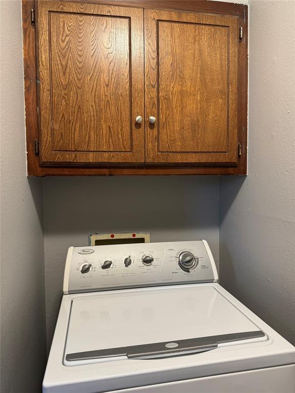 Building Photo - 13908 Jeffrey Dr