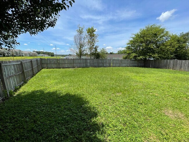 Building Photo - 3102 Achey Dr