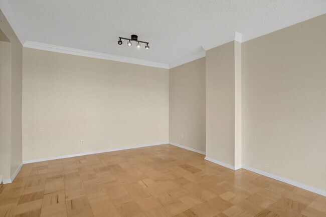 Building Photo - 3800 Fairfax Dr