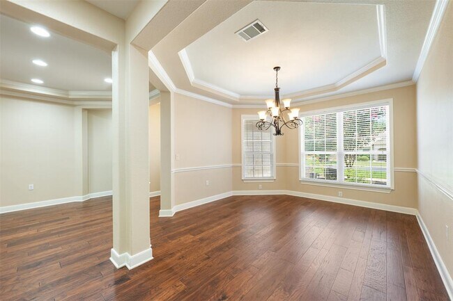 Building Photo - 202 River Rock Dr