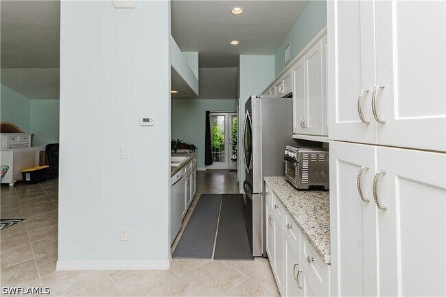 Building Photo - 11693 Oakland Dr