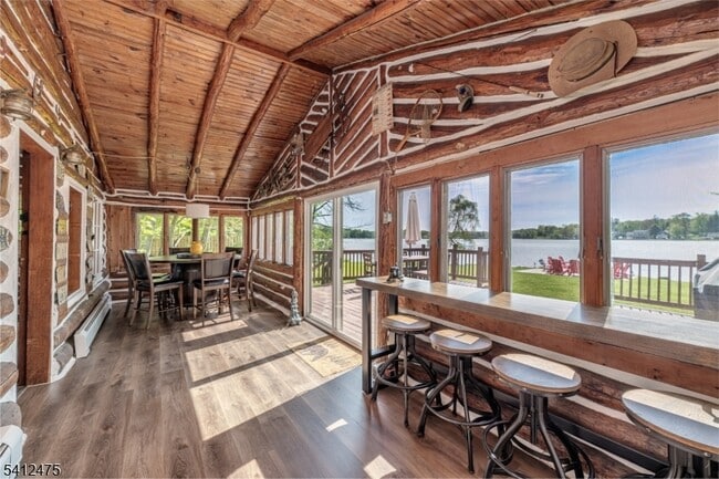 Building Photo - 121 Bearfort Rd