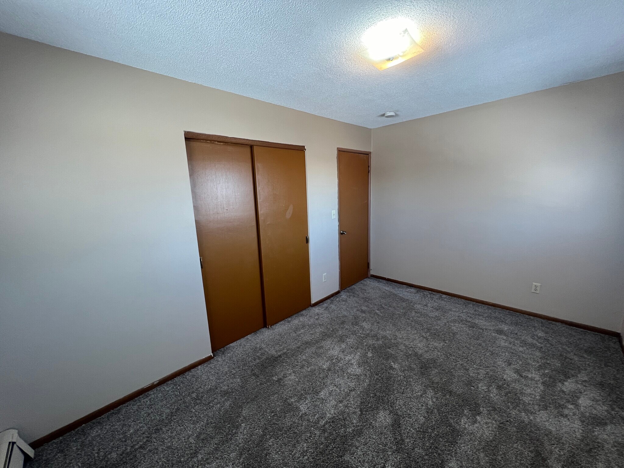 Building Photo - 2216 18 1/2 Ave NW