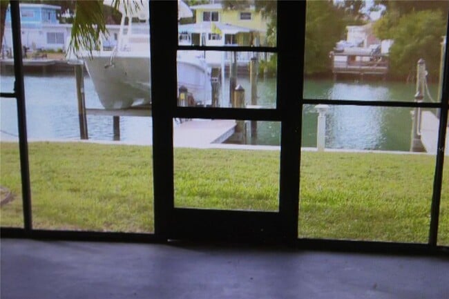 Building Photo - 12444 Capri Cir N