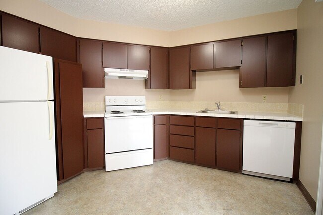 Building Photo - 2642-2642 SE 125th Ave