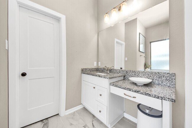 Building Photo - 10810 Spiny Caterpillar Ct