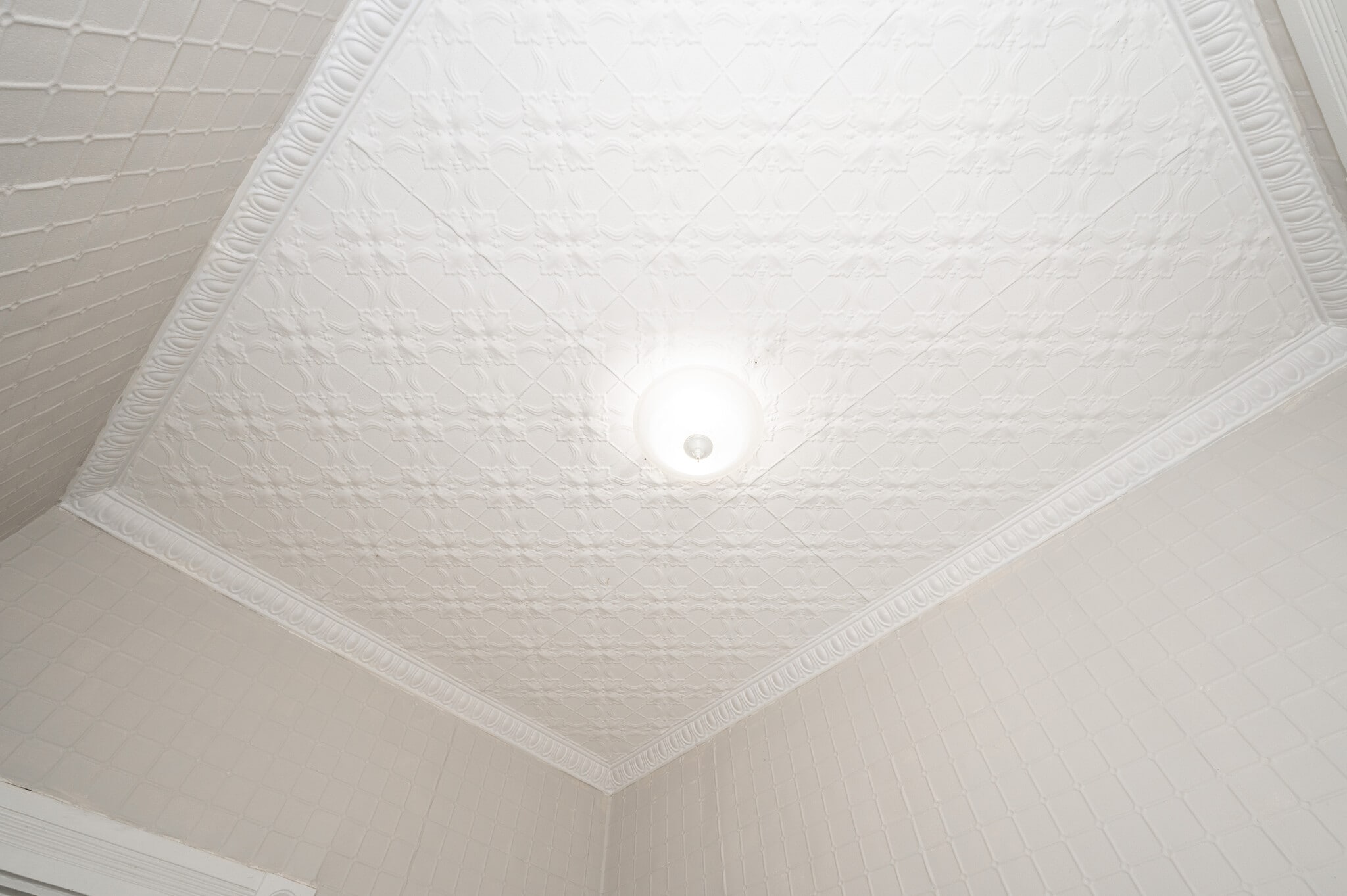 Charming bathroom ceiling tiles - 120 Lyon St