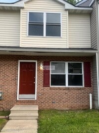 Building Photo - 179 E Village Rd