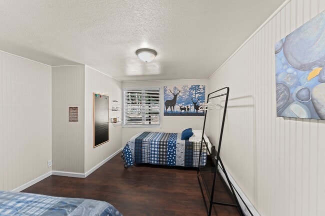 Building Photo - 417 N Coraline St