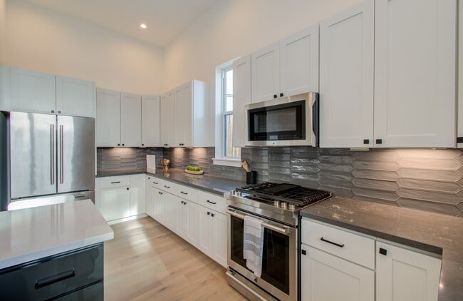 Building Photo - 1645 Bingle Rd