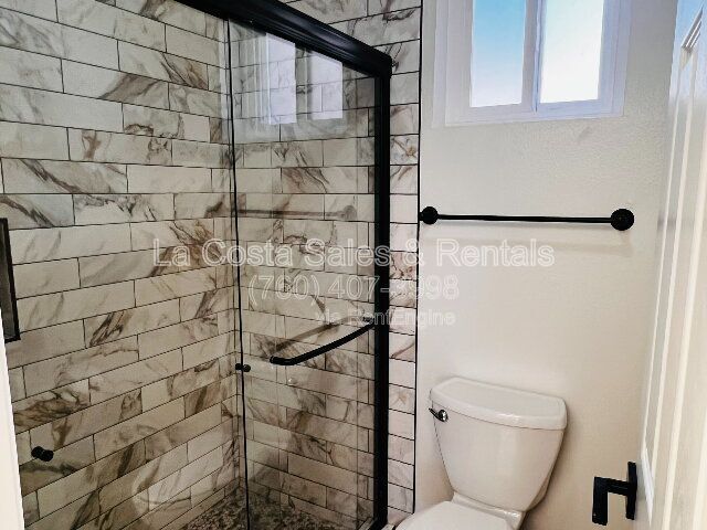 Building Photo - 2204 Plaza De Las Flores Plz