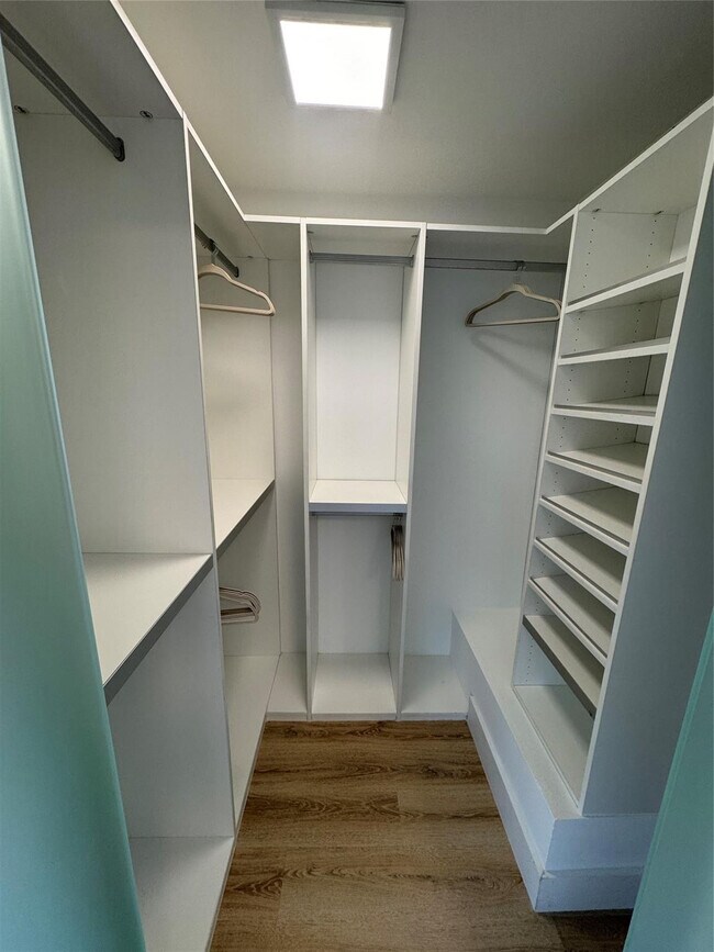 Building Photo - 2710 NE 184th Terrace