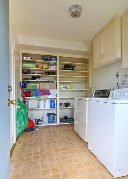 Building Photo - 1263 Tyler St