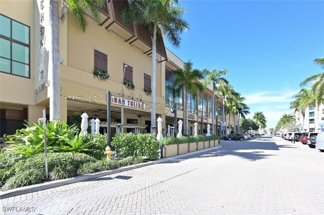 Building Photo - 9115 Strada Pl