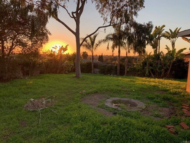 Building Photo - Spacious 5-Bedroom Home on Quiet Cul-de-Sa...