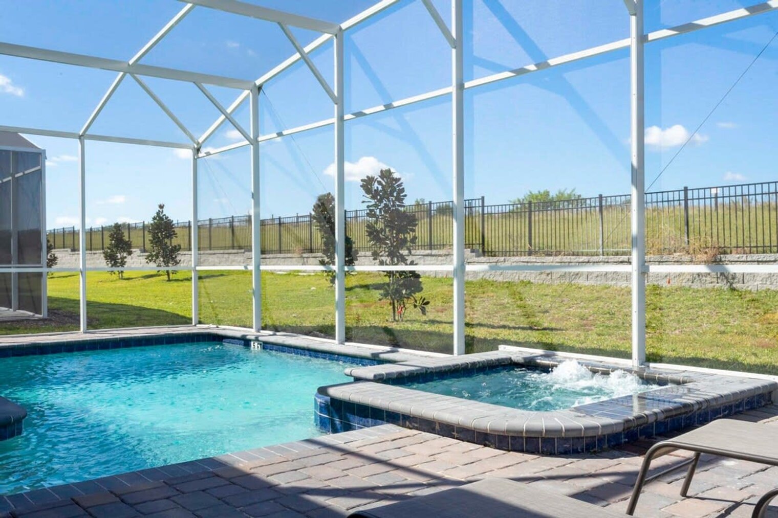 Building Photo - 9202 Sommerset Hills Dr