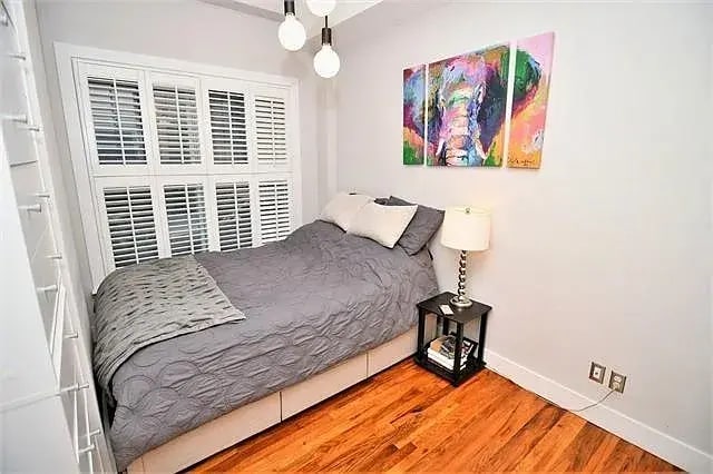 Building Photo - 512 1st St