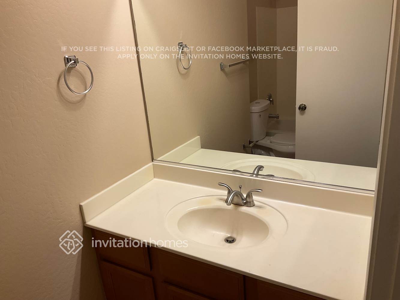 Building Photo - 37611 N Dena Dr