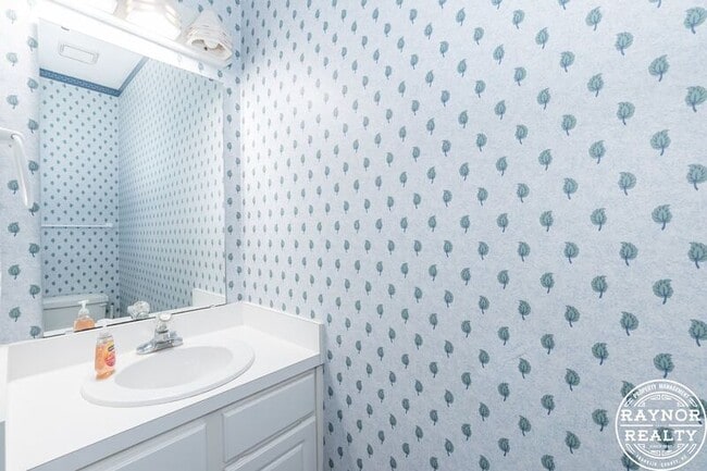 Building Photo - 810 Tacy Pl