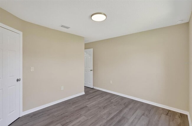 Building Photo - 1503 8th Ave E