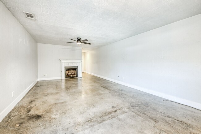 Building Photo - 351 Fairmont Ave