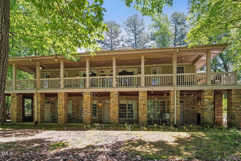 Building Photo - 11470 Club Dr