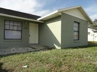 Building Photo - 7526 University Garden Dr