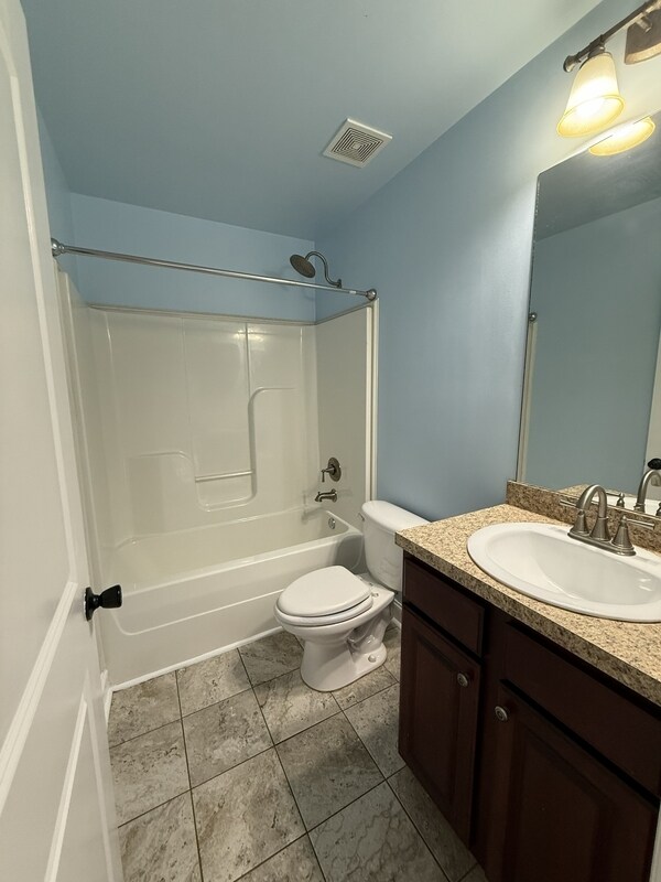 Building Photo - 246 Fields Pond Dr