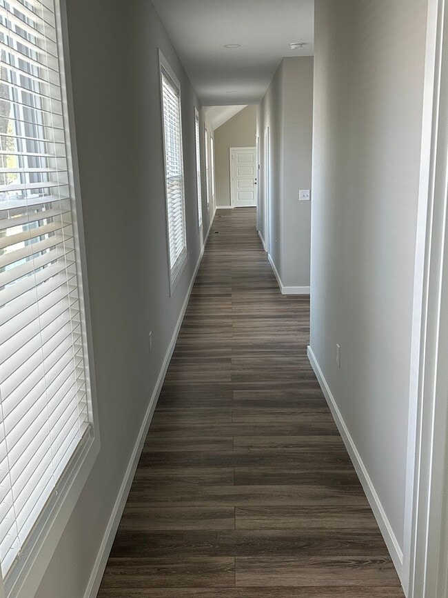 Building Photo - Short term lease. New Construction 4BR/4.5BA Great Location!