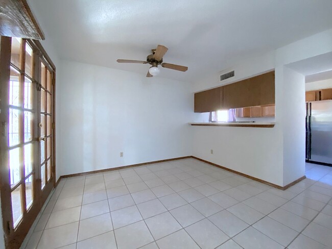 Building Photo - Northeast El Paso 3 bed with Refrig A/C