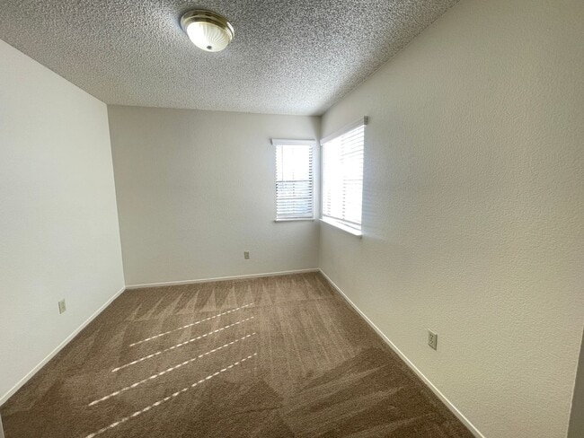 Building Photo - 3209 Ventana Hills Dr