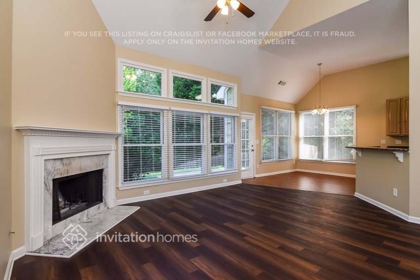 Building Photo - 135 Springlaurel Ct