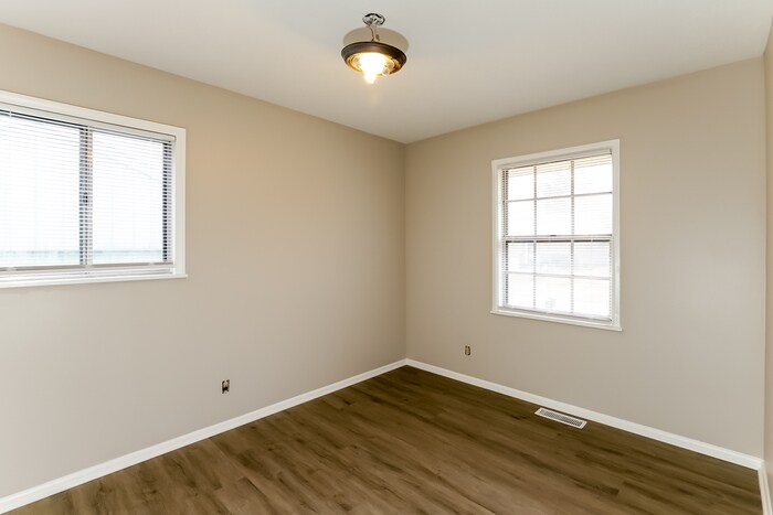 Building Photo - 406 Caraway Pl