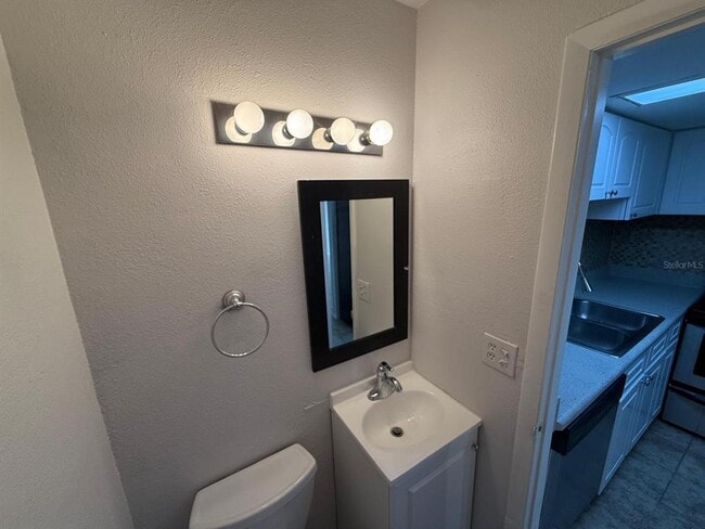 Building Photo - 4269 S Semoran Blvd