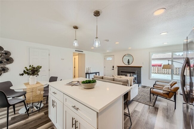 Building Photo - Just renovated - 4 bedroom Home