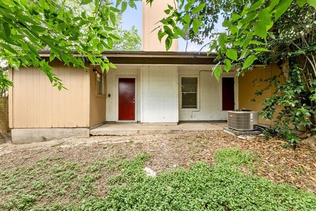 Building Photo - 818 Sirocco Dr