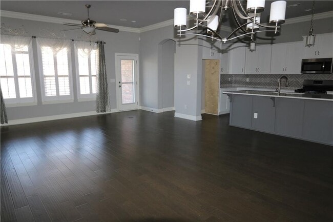 Building Photo - 4601 SW Lilly St