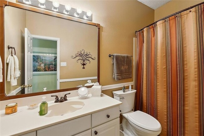 Building Photo - 3126 Meadow Lake Dr E