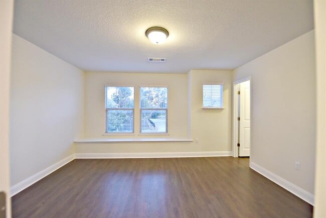 Building Photo - 10503 Turnbull Loop