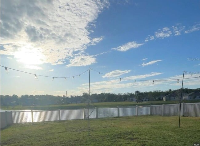 Building Photo - 3340 Perennial Ln